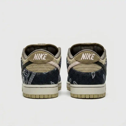 NK SB Dunk Travis Scott Mujer